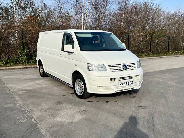 Volkswagen Transporter 2.5TDI PD 130PS Van 4MOTION PANEL VAN Diesel White